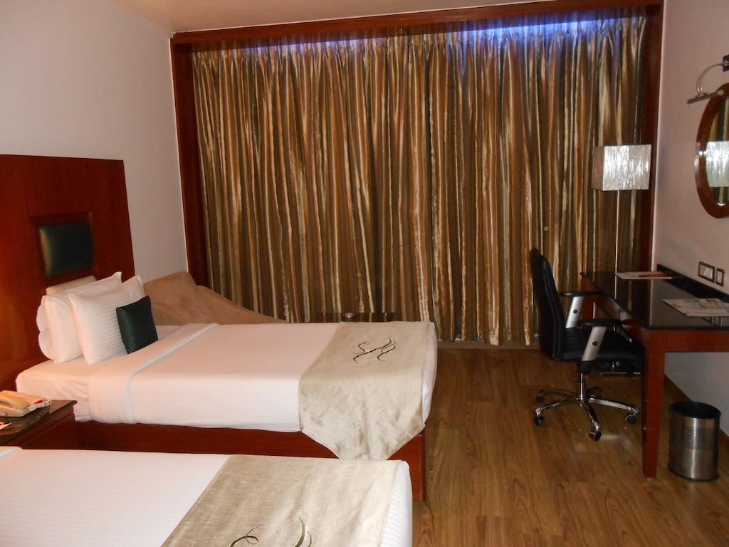 Citrine Hotel Bangalore Exterior foto
