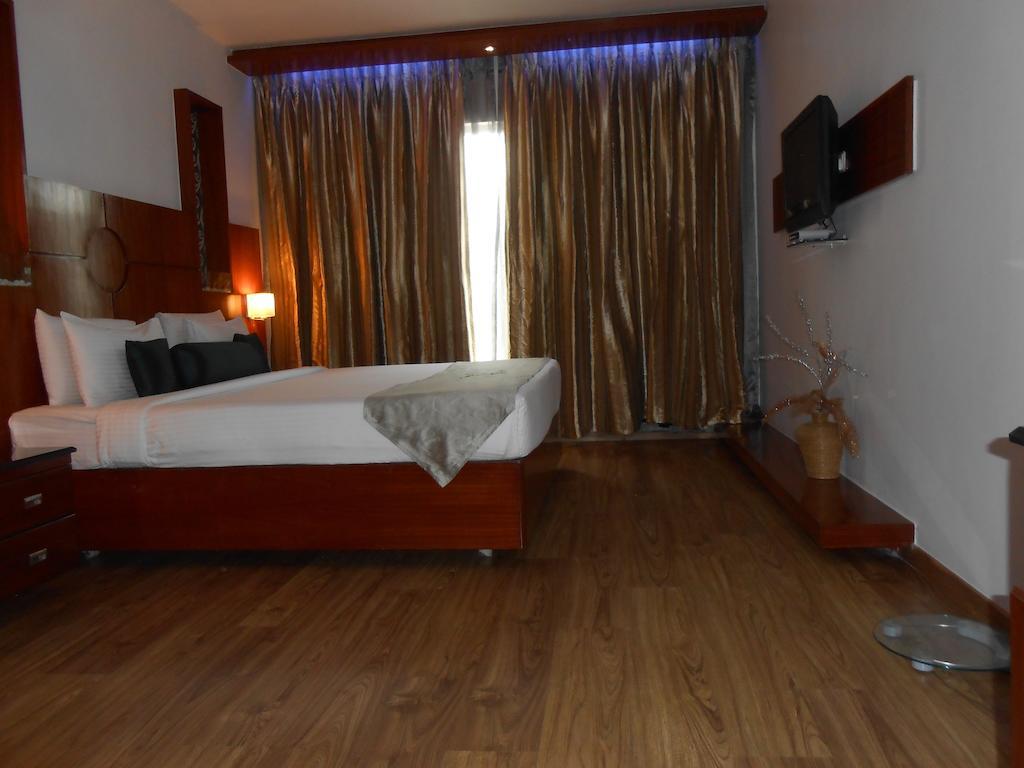 Citrine Hotel Bangalore Quarto foto